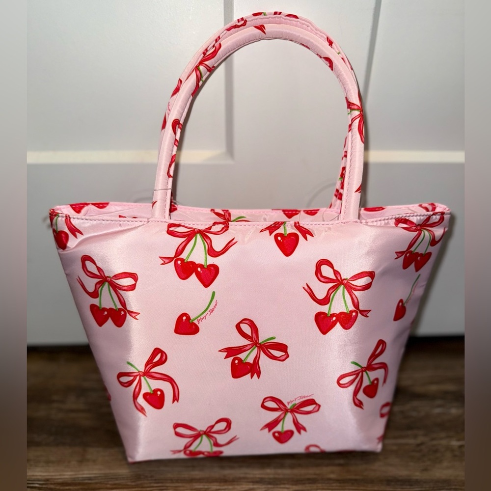 Betsey Johnson Cherry Lunch Tote🍒 - Picture 2 of 5